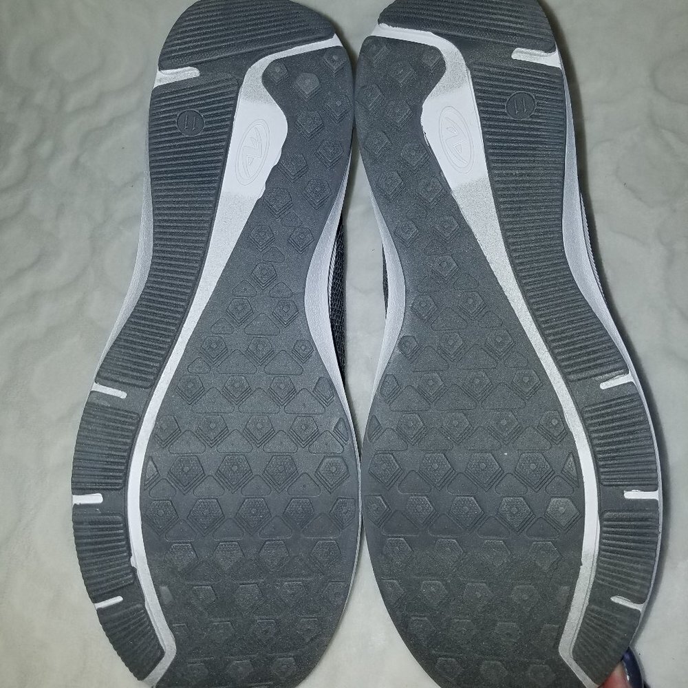 Athletic grey comfort fit sneakers lightweight 11 - Picture 6 of 6